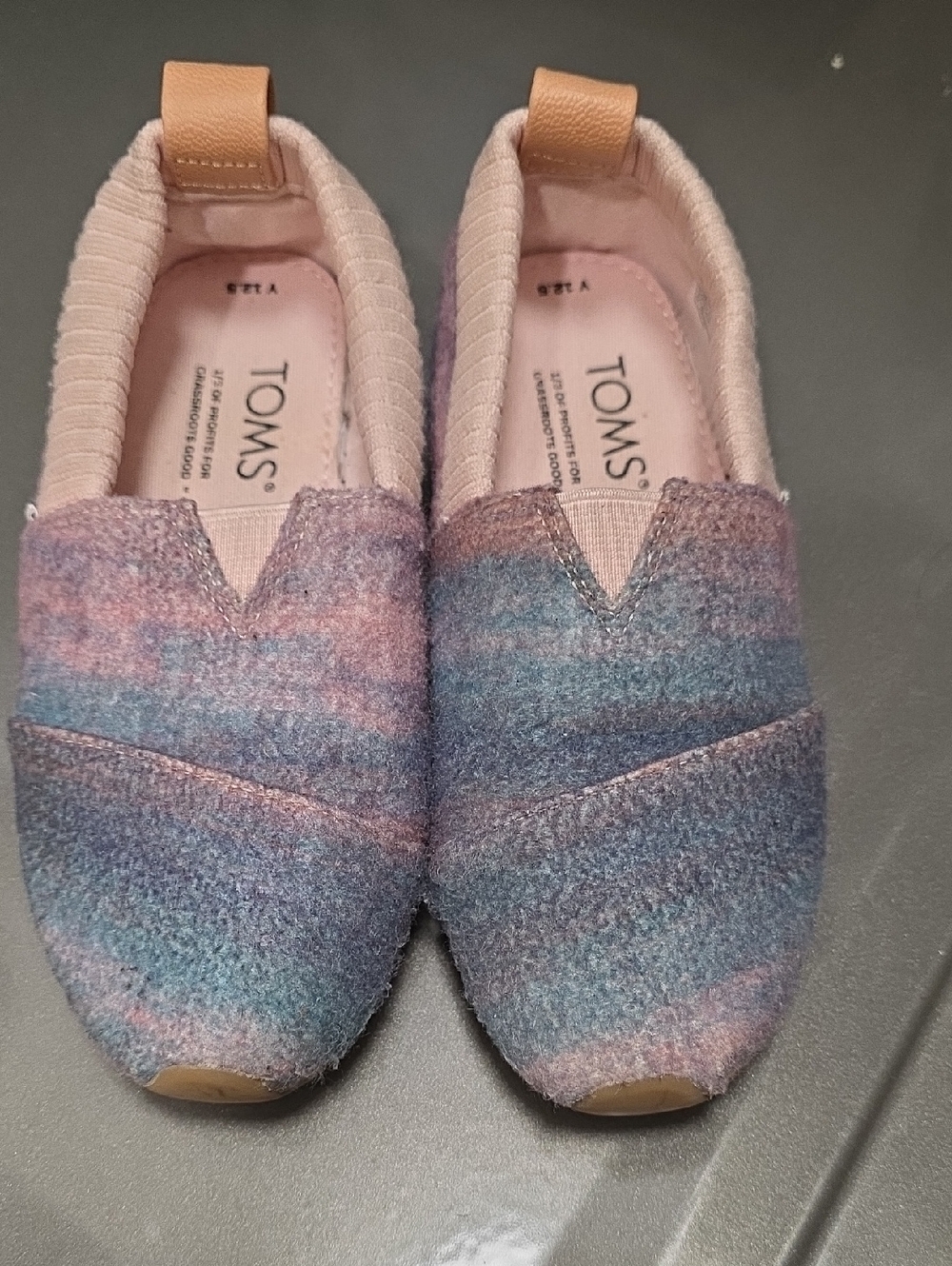 TOMS GIRLS Ombre Slip-Ons in Pink and Blue